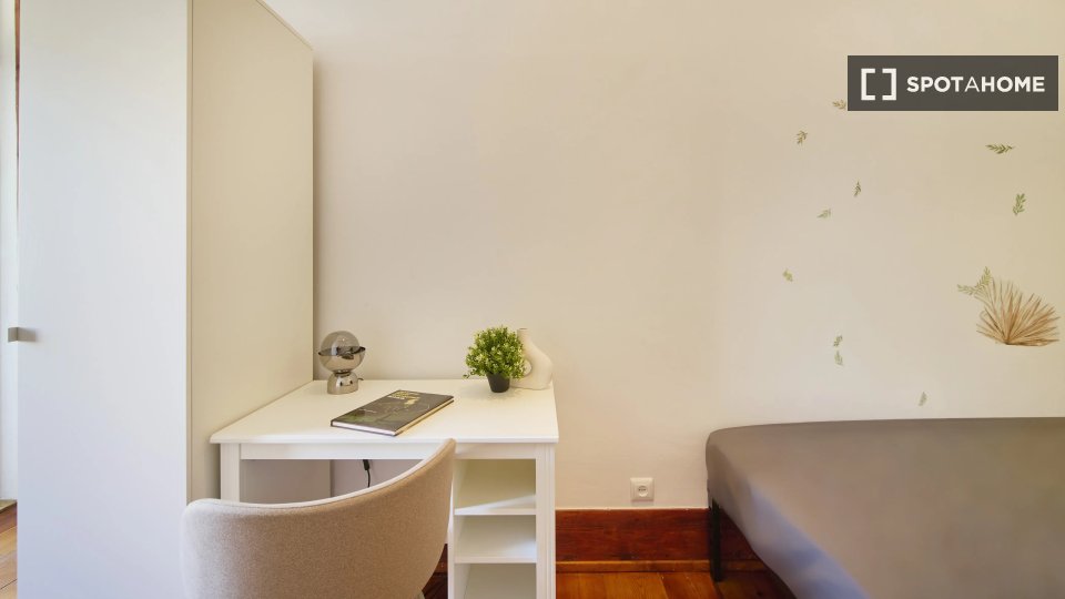 Double room Lisbon, 7 beds — photo 12