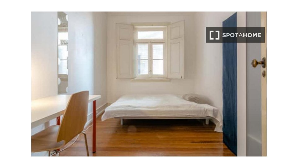 Double room Lisbon, 7 beds — photo 44