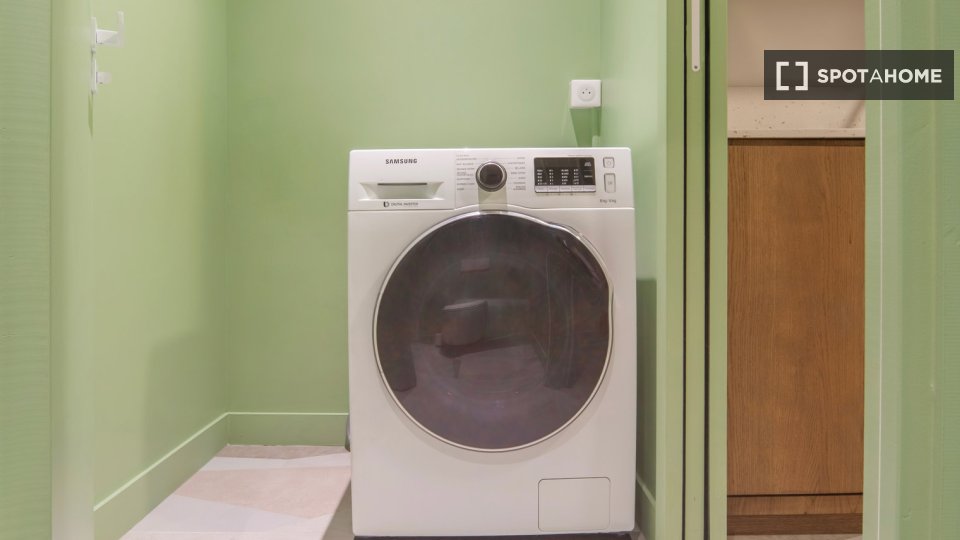 Apartment Paris, 2 beds, 67m² — photo 17