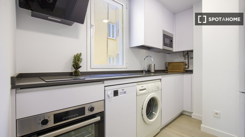 Apartment Madrid, 2 beds, 67m² — photo 12