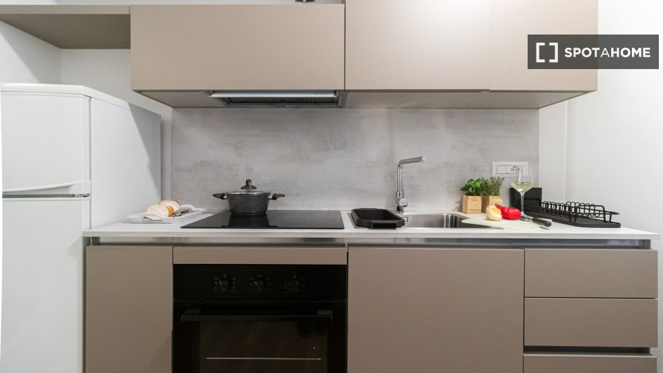 Apartment Milan, 1 bed, 80m² — photo 14