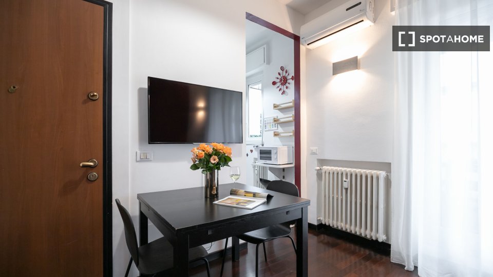 Apartment Milan, 1 bed, 37m² — photo 11