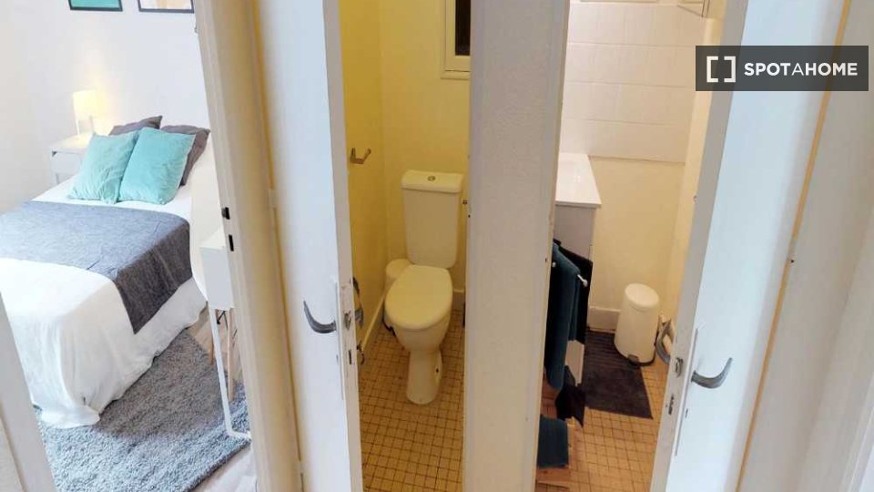 Double room Toulouse, 3 beds, 60m² — photo 9