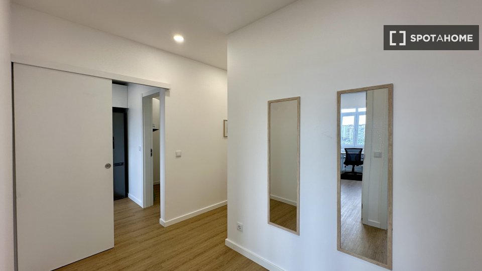 Double room Lisbon, 2 beds, 45m² — photo 3
