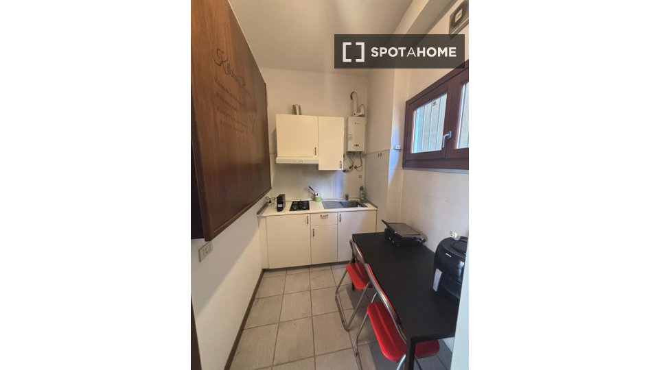 Apartment Milan, 1 bed — photo 2