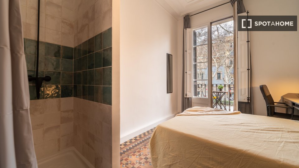 Double room Barcelona, 9 beds, 200m² — photo 6