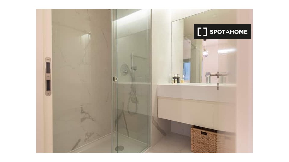 Apartment Lisbon, 2 beds — photo 19