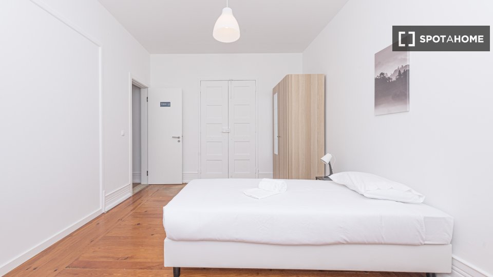 Double room Lisbon, 11 beds — photo 3