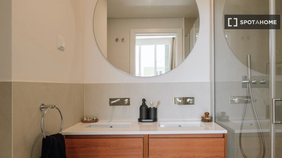Apartment Lisbon, 2 beds — photo 3