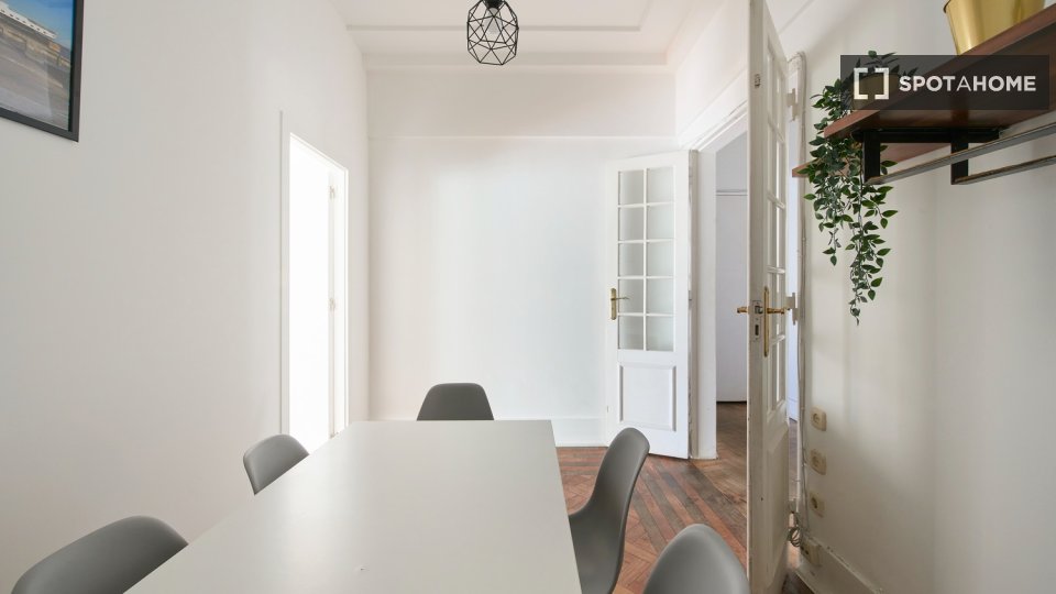 Double room Lisbon, 7 beds — photo 14