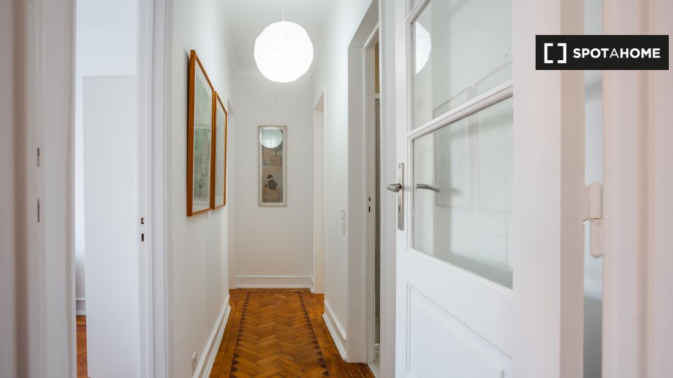 Double room Lisbon, 4 beds — photo 4