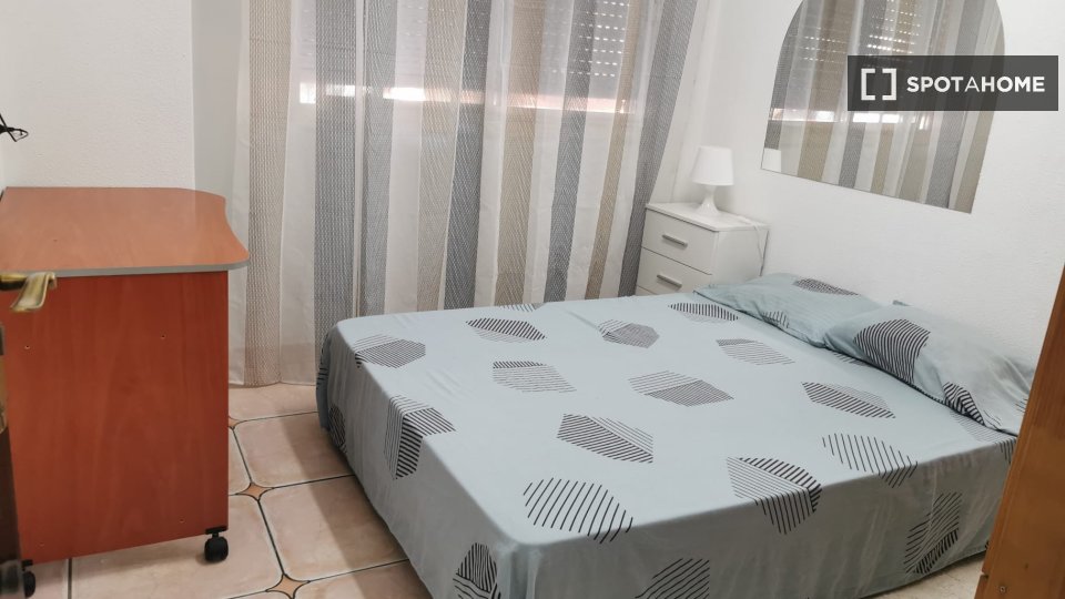 Double room Vigo, 2 beds, 60m² — photo 2