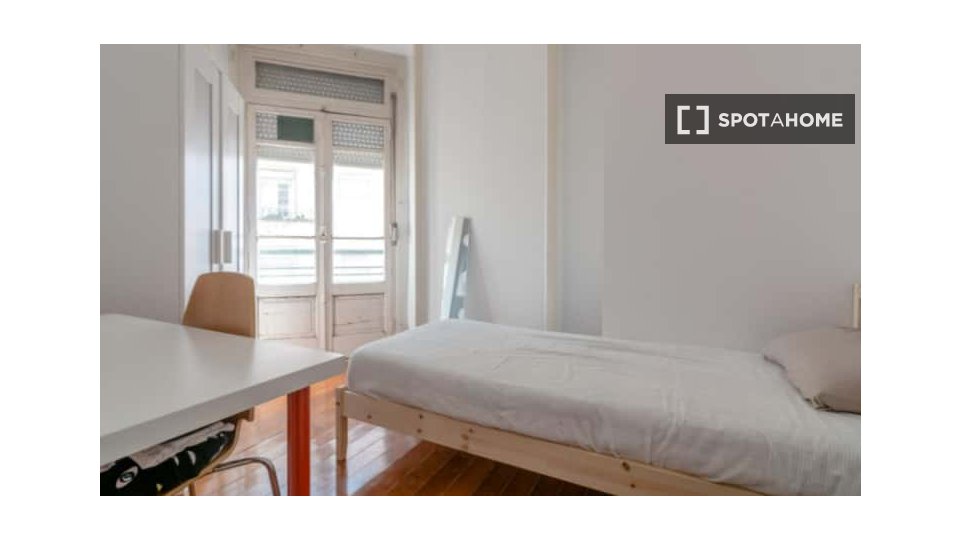Double room Lisbon, 7 beds — photo 30