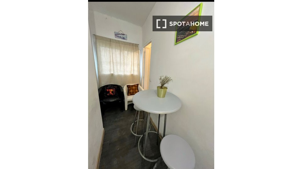 Double room Lyon, 2 beds, 28m² — photo 10