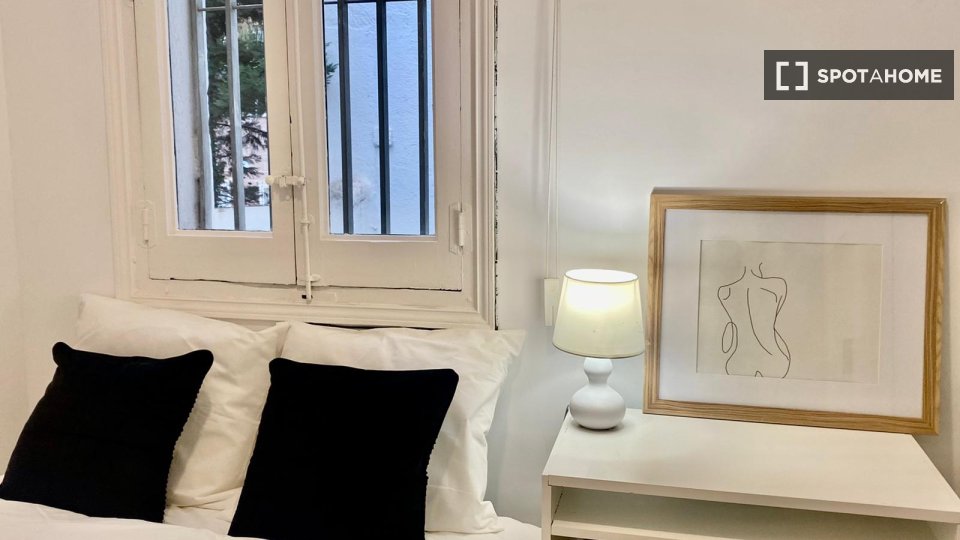 Double room Madrid, 5 beds — photo 32