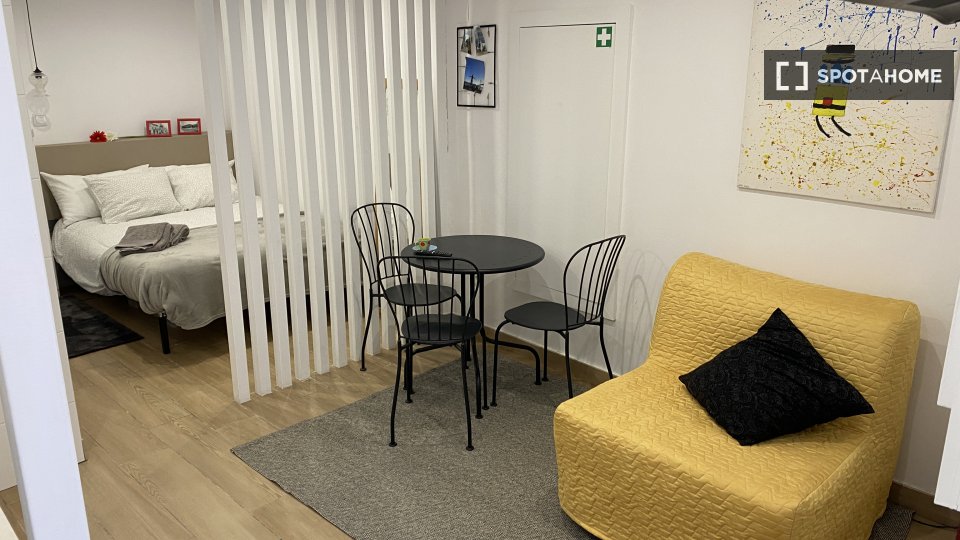 Apartment mono Lisbon, 24m² — photo 6