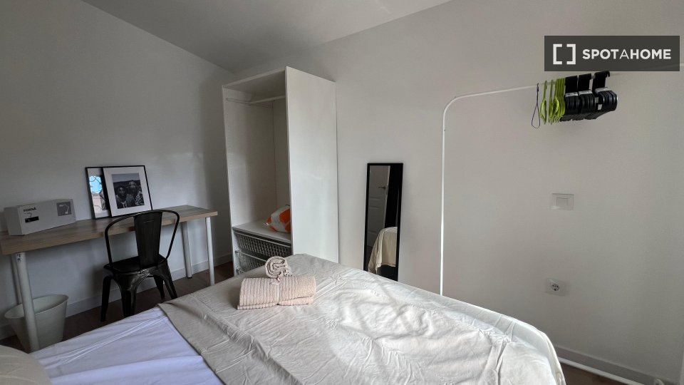 Double room Madrid, 8 beds — photo 13