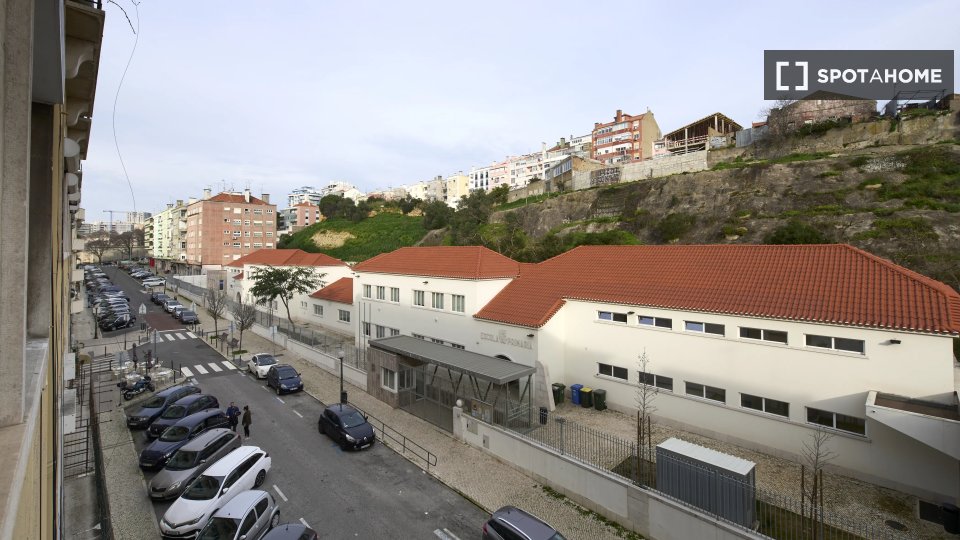 Double room Lisbon, 4 beds — photo 15
