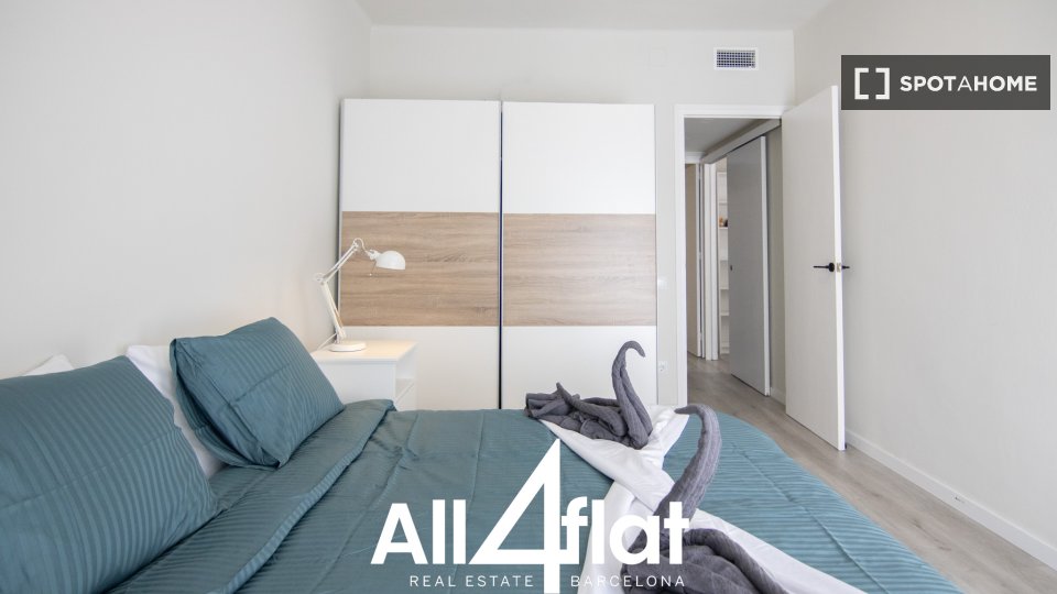 Apartment Barcelona, 4 beds, 73m² — photo 18