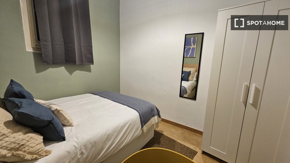 Double room Barcelona, 5 beds, 160m² — photo 14