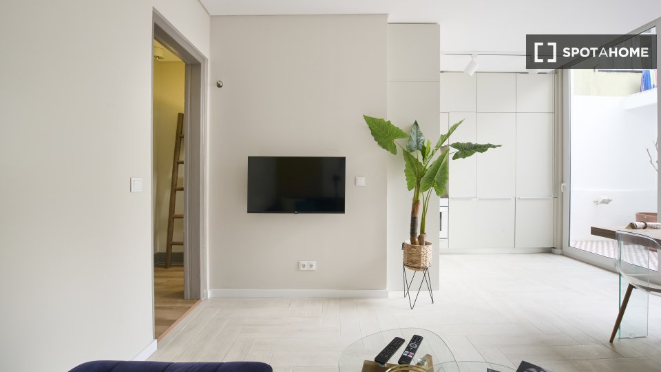Apartment Lisbon, 1 bed — photo 11