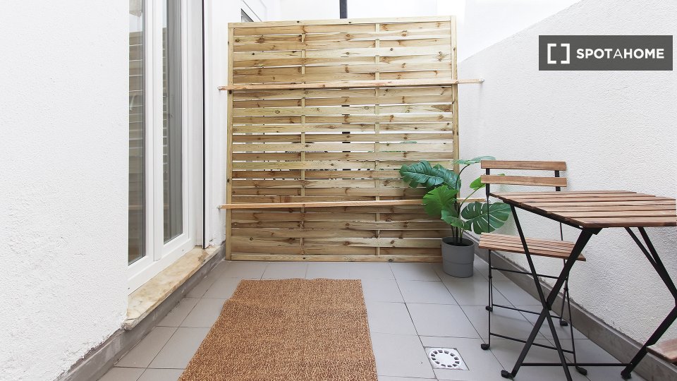 Double room Lisbon, 4 beds — photo 2