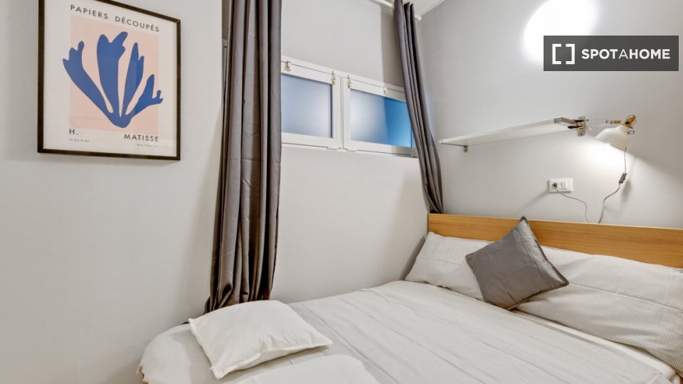 Double room Milan, 3 beds, 60m² — photo 16