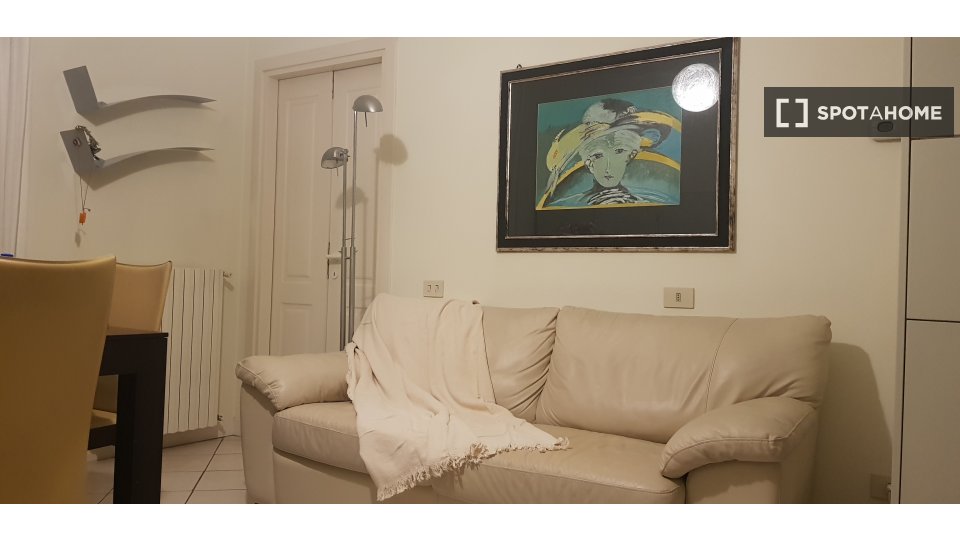 Apartment Milan, 1 bed, 54m² — photo 1