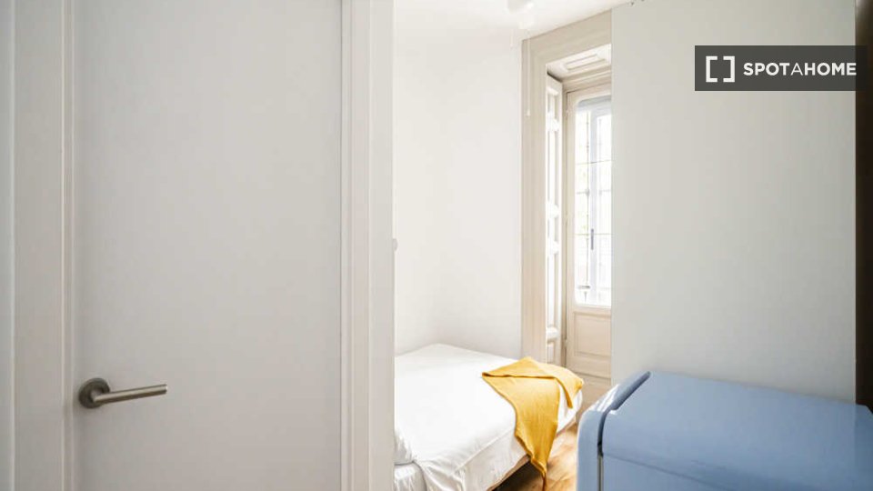 Double room Madrid, 67 beds — photo 64