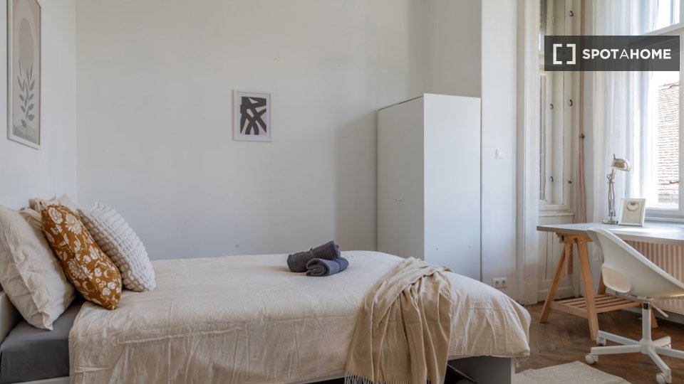 Double room Budapest, 3 beds — photo 5