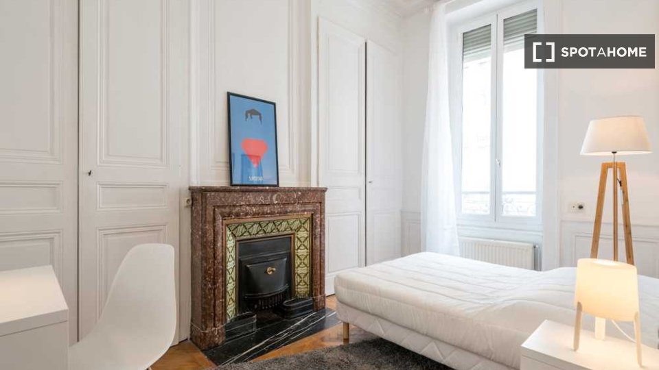 Camera doppia Lione, 4 camere, 90m² — foto 5