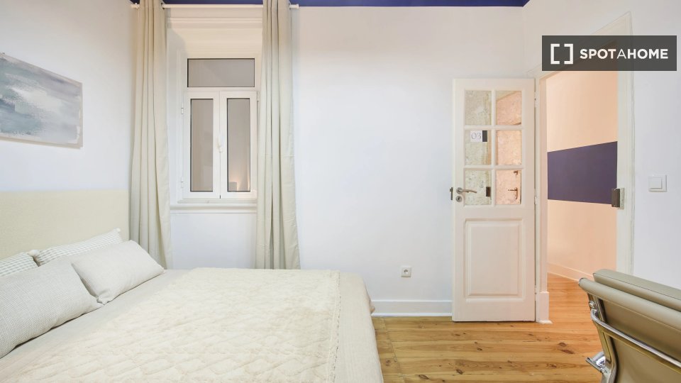 Double room Lisbon, 5 beds — photo 3
