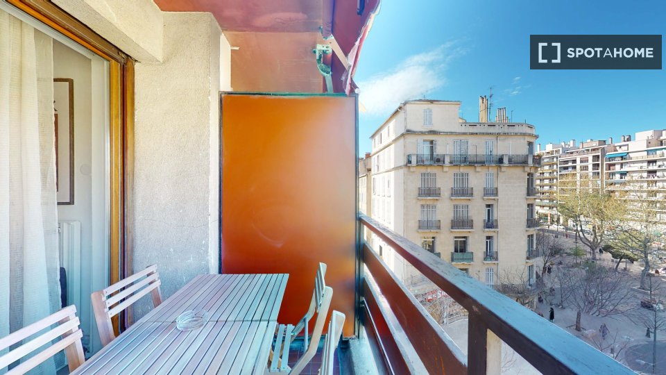 Double room Marseille, 9 beds — photo 6