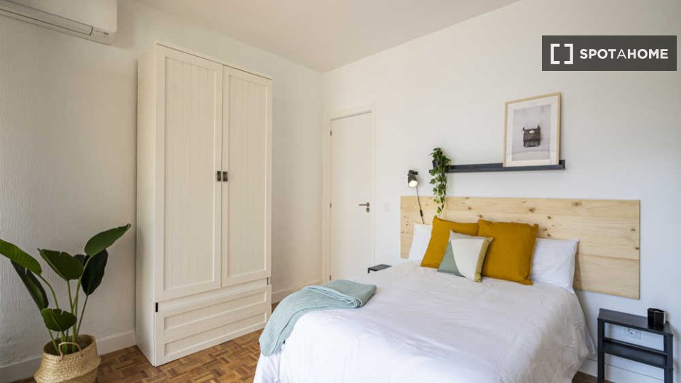 Double room Madrid, 6 beds — photo 30
