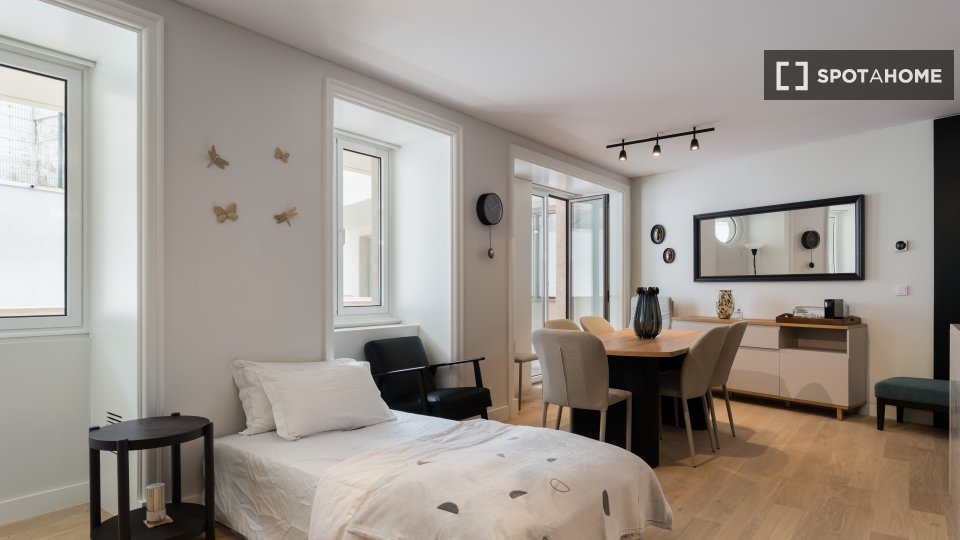 Apartment mono Lisbon, 71m² — photo 12