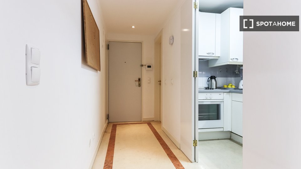 Apartment Lisbon, 1 bed, 60m² — photo 18