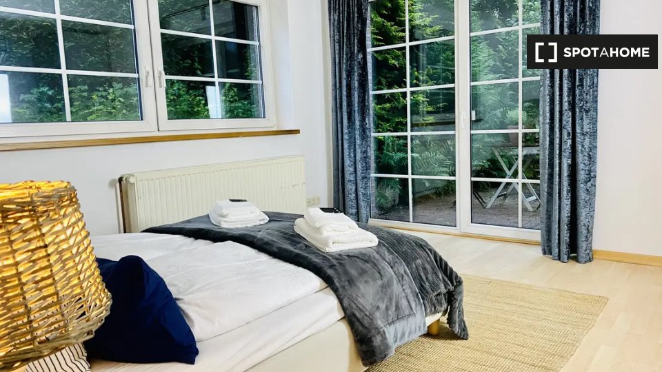 Apartment Hamburg, 2 beds, 94m² — photo 5
