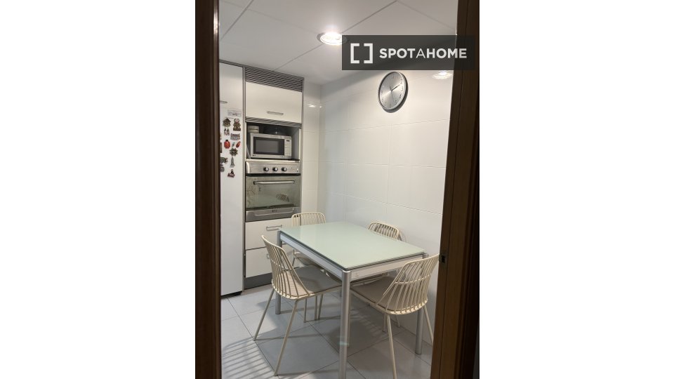 Chambre double Valence, 3 chambres, 130m² — photo 6
