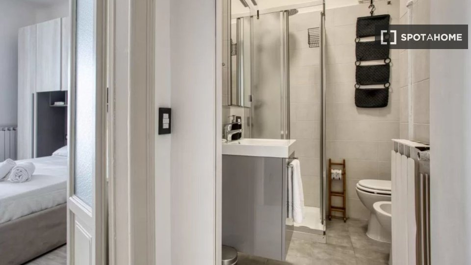 Apartment Milan, 1 bed — photo 7
