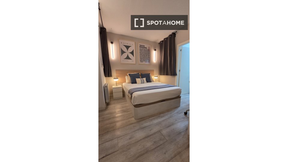 Double room Barcelona, 6 beds, 180m² — photo 7