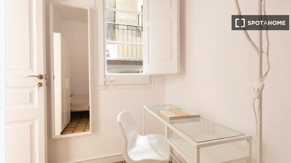 Double room Barcelona, 4 beds, 75m² — photo 11