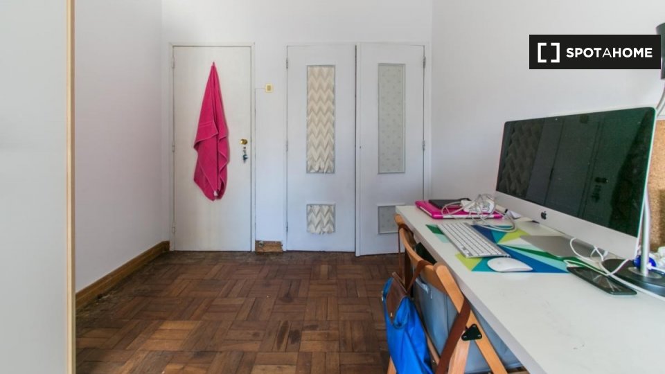 Double room Lisbon, 6 beds — photo 4