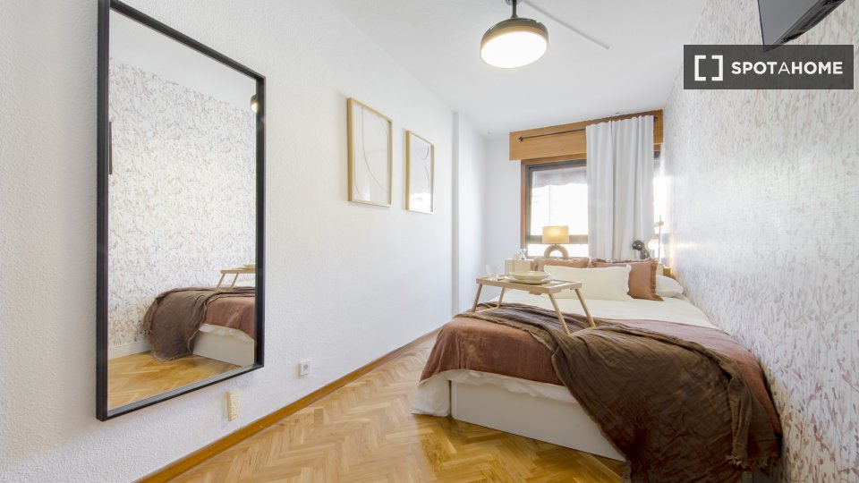 Double room Madrid, 7 beds — photo 10