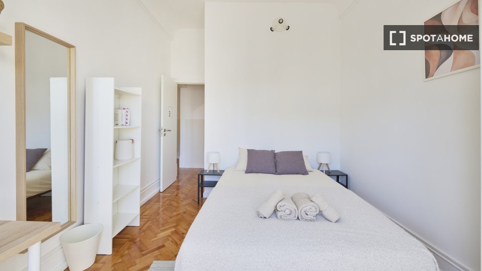 Double room Lisbon, 11 beds — photo 22