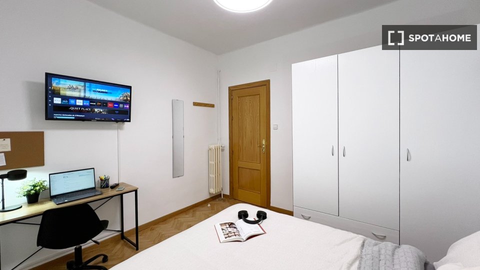 Double room Madrid, 7 beds — photo 3