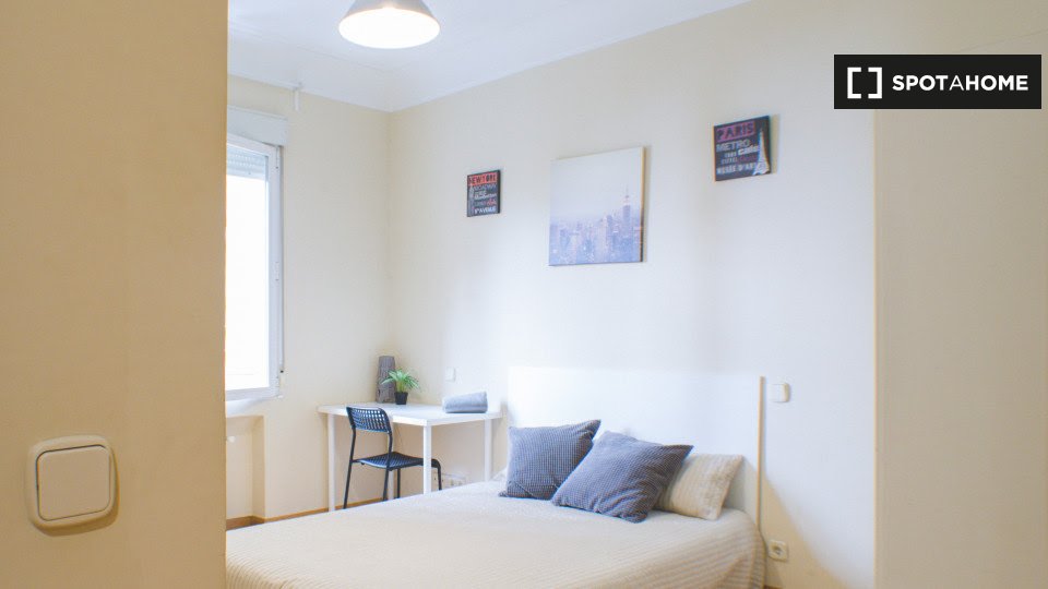 Double room Madrid, 6 beds, 140m² — photo 1