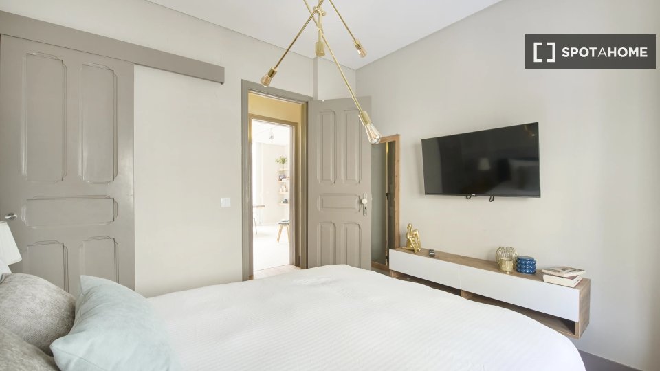 Apartment Lisbon, 1 bed — photo 3