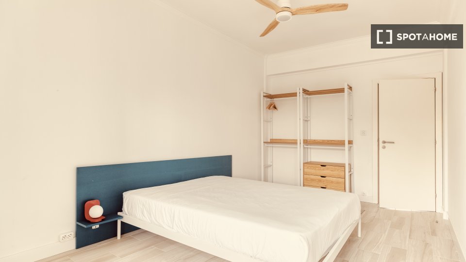 Double room Lisbon, 5 beds — photo 4