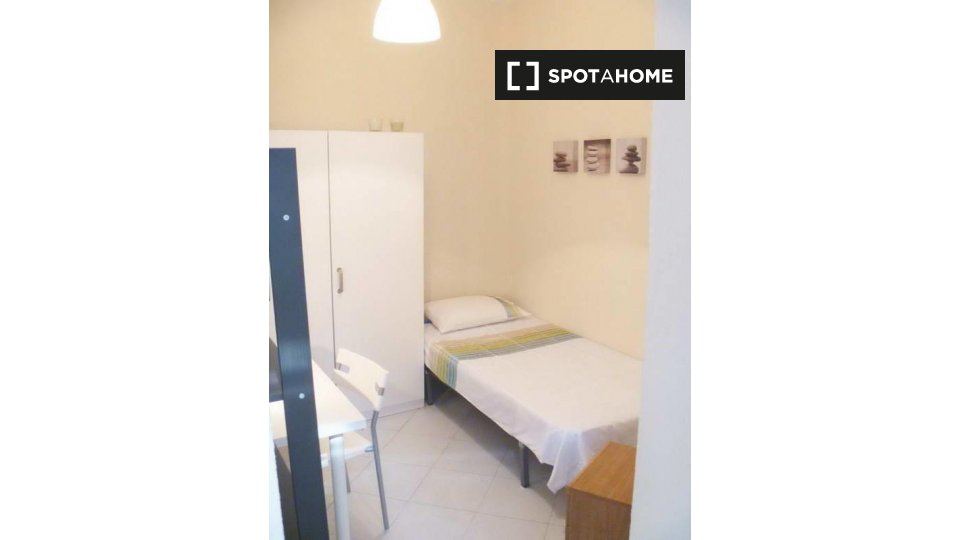 Double room Madrid, 4 beds — photo 3