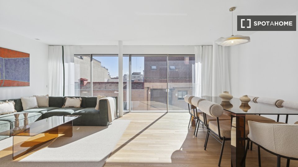 Apartment Madrid, 2 beds, 140m² — photo 12